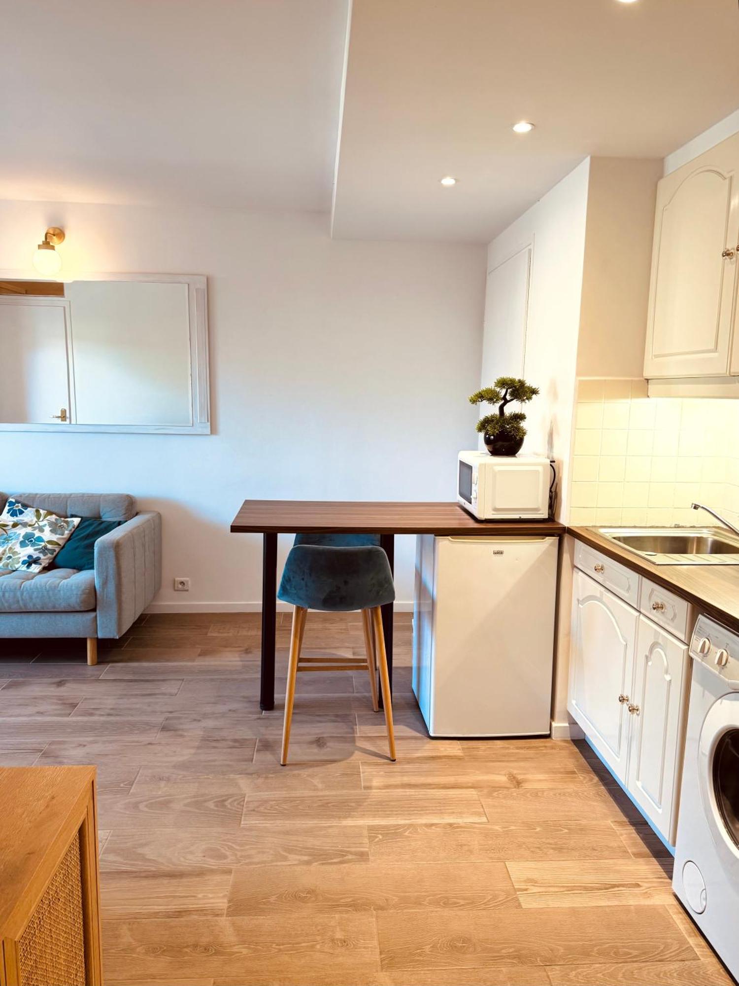 Claelle Appartment - 200M Beach Mandelieu エクステリア 写真