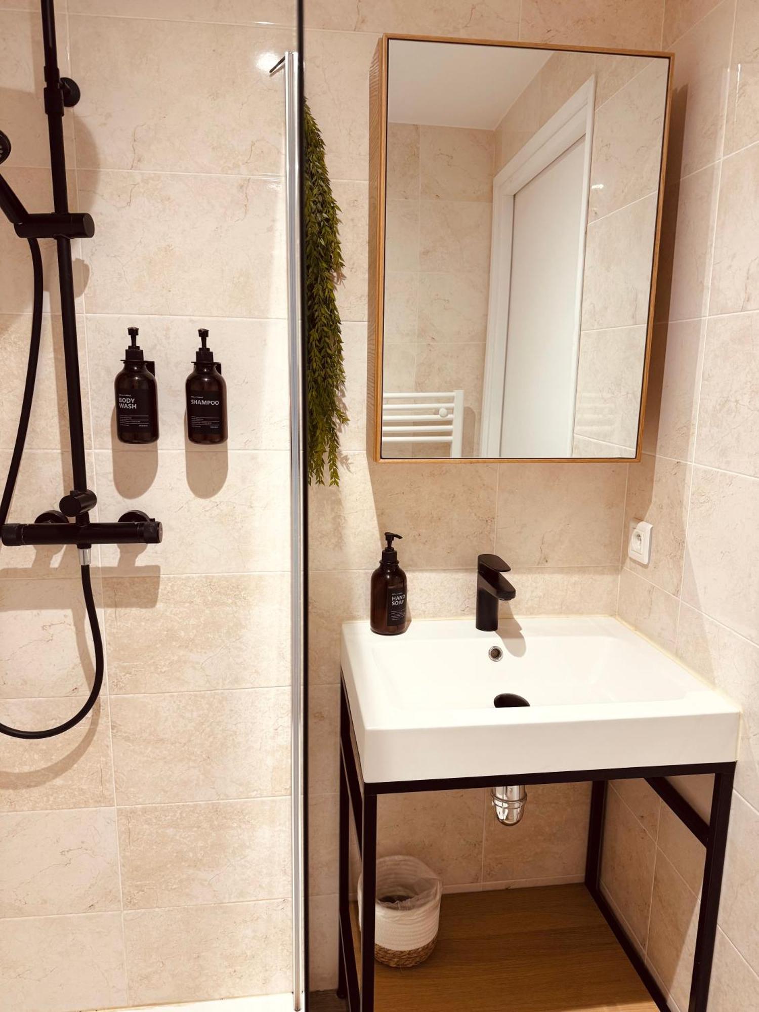 Claelle Appartment - 200M Beach Mandelieu エクステリア 写真